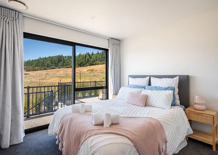 Lakeview On Water Lily Villa Wanaka